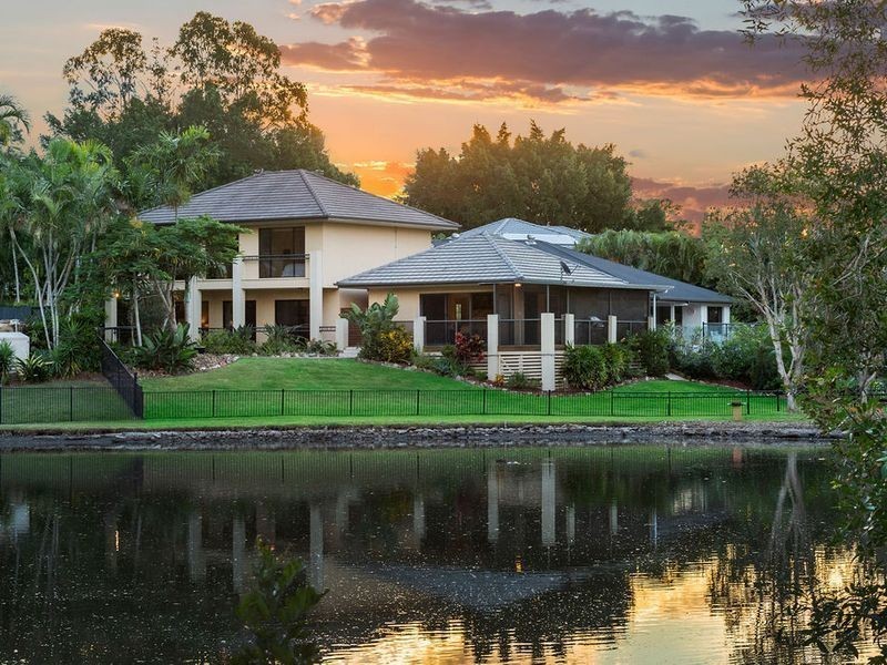 5 River Cove Place, Helensvale QLD 4212