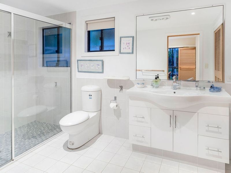 5 River Cove Place, Helensvale QLD 4212