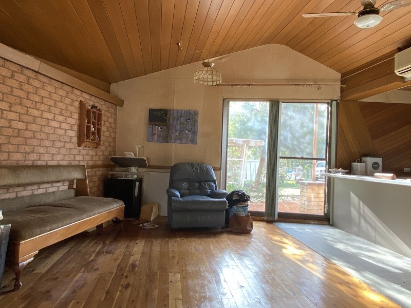 21 Floyd Street, Coonamble NSW 2829