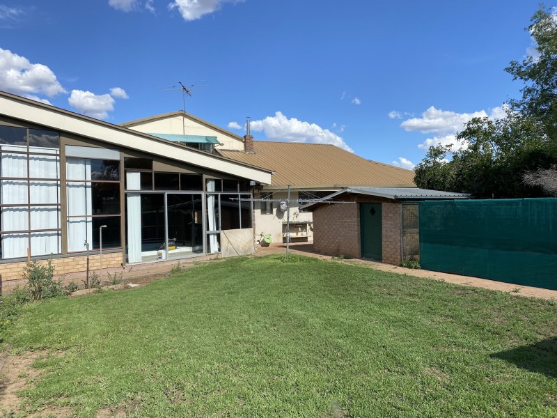 21 Floyd Street, Coonamble NSW 2829