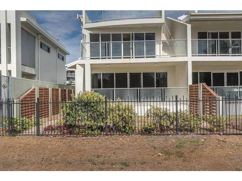 2/19 East Point Drive, Mackay Harbour QLD 4740