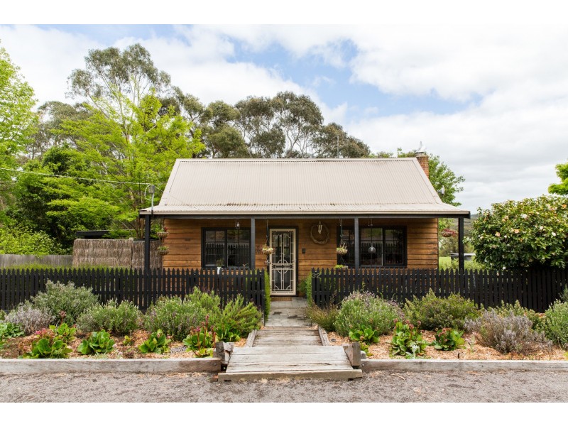 32 Grant Street, Forrest VIC 3236