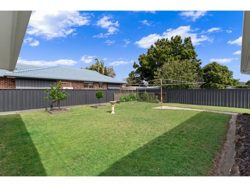 8 Palm Terrace, Yamba NSW 2464