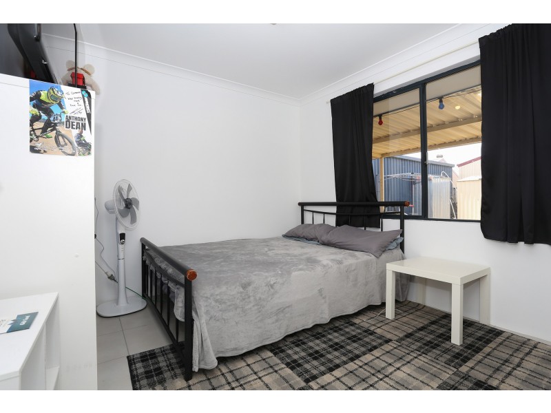 111 Barton Drive, Australind WA 6233