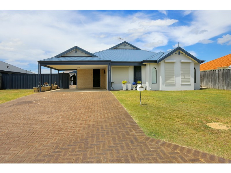 111 Barton Drive, Australind WA 6233