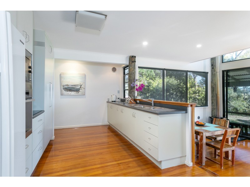 20-22 The Esplanade, Karragarra Island QLD 4184