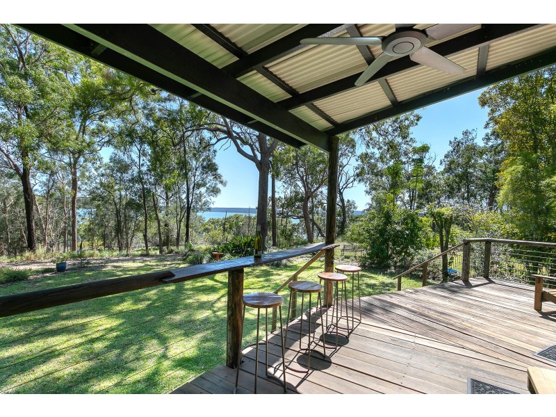 20-22 The Esplanade, Karragarra Island QLD 4184