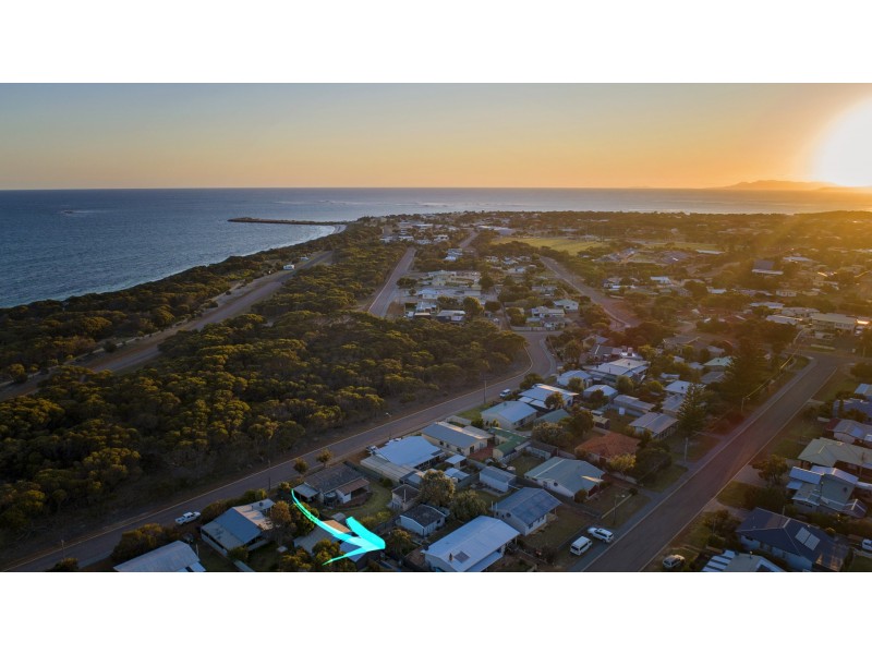 20 Flinders Street, Hopetoun WA 6348