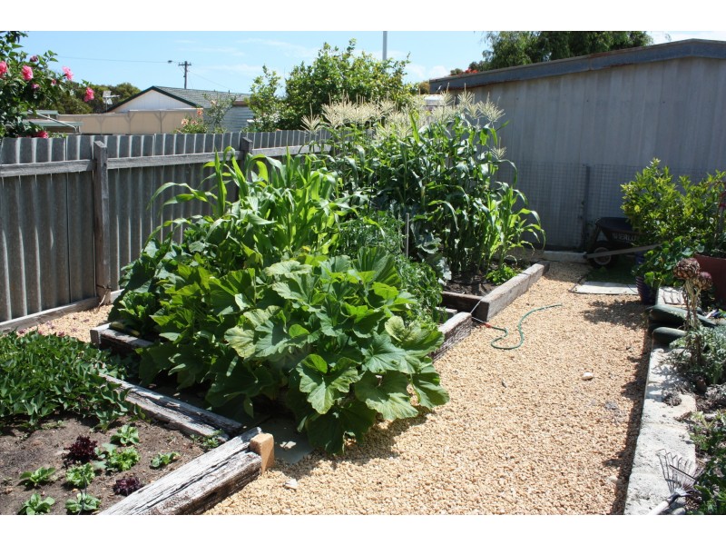 20 Flinders Street, Hopetoun WA 6348