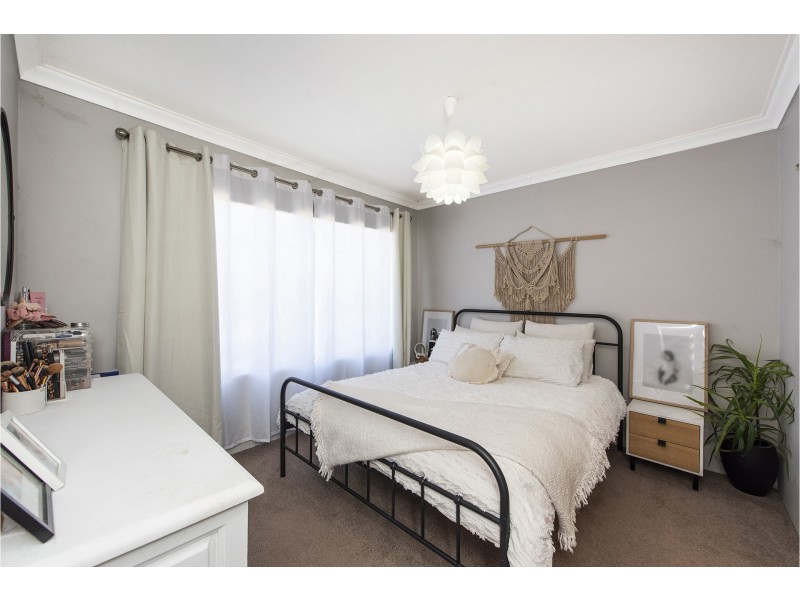 35 Templetonia Promenade, Halls Head WA 6210