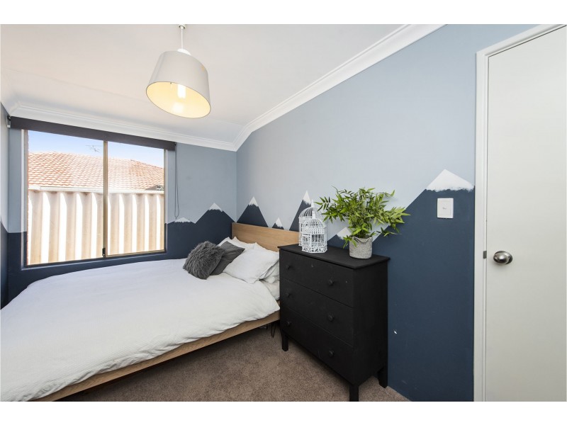 35 Templetonia Promenade, Halls Head WA 6210