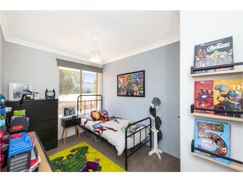 35 Templetonia Promenade, Halls Head WA 6210