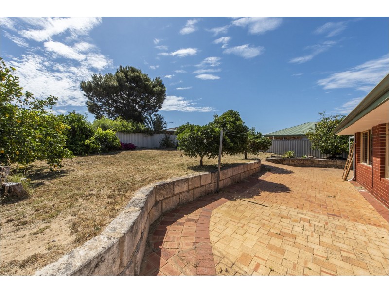 35 Templetonia Promenade, Halls Head WA 6210