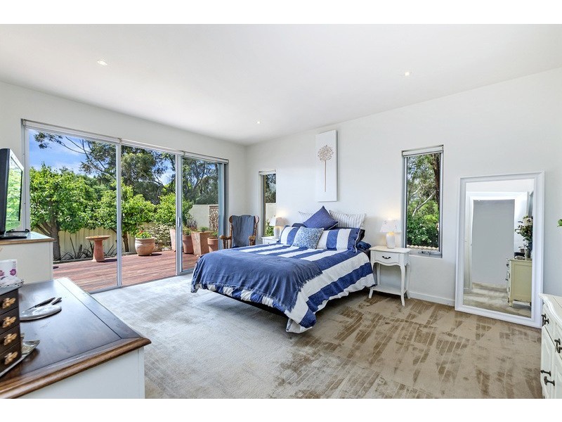 3 St James Place, Hamilton VIC 3300