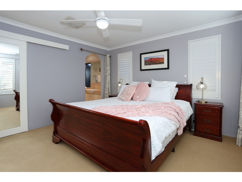 10 Merens Terrace, Henley Brook WA 6055