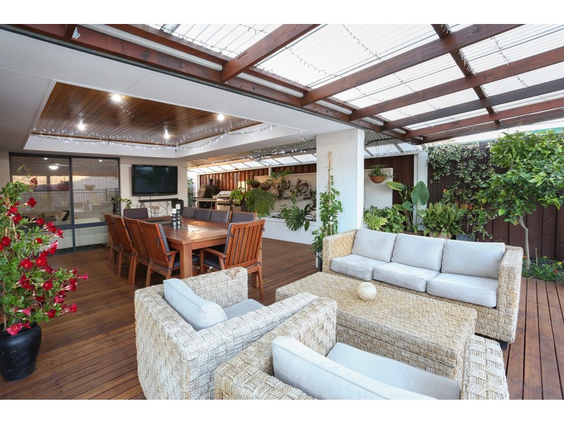 10 Merens Terrace, Henley Brook WA 6055