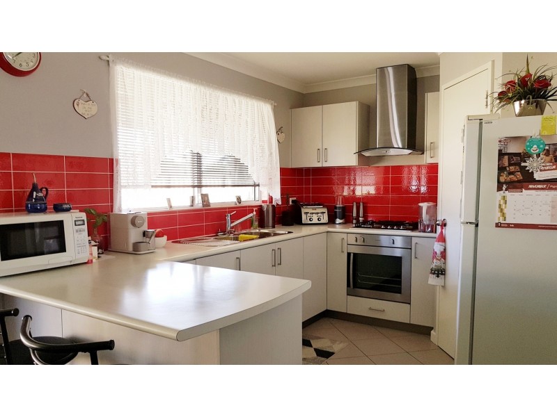 69 Mckail Street, Orana WA 6330