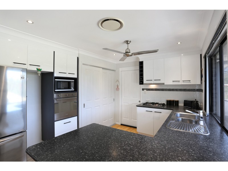 5-7 Westwood Avenue, Woodford QLD 4514