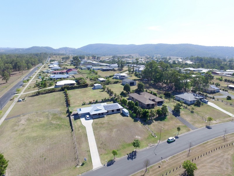 5-7 Westwood Avenue, Woodford QLD 4514