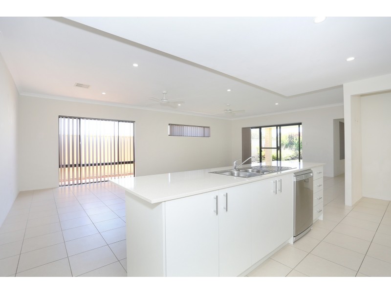 58 Greenville Vista, Meadow Springs WA 6210