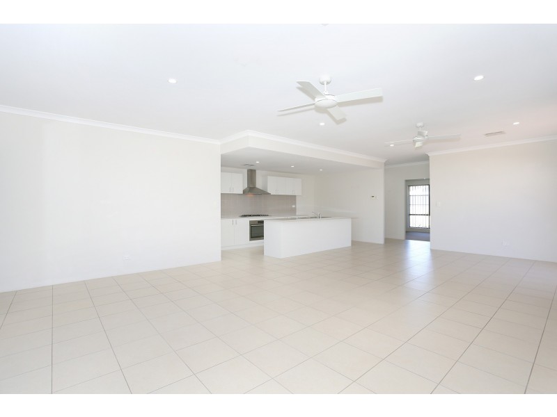 58 Greenville Vista, Meadow Springs WA 6210