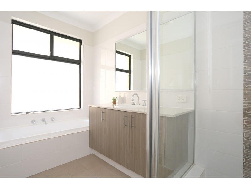 58 Greenville Vista, Meadow Springs WA 6210