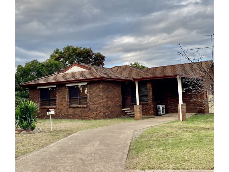 5 Claret Avenue, Muswellbrook NSW 2333