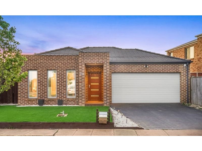 21 Fantail Crescent, Williams Landing VIC 3027