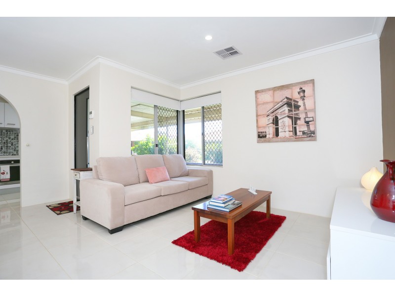 4/8 Creery Street, Dudley Park WA 6210