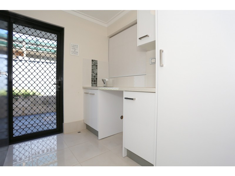 4/8 Creery Street, Dudley Park WA 6210