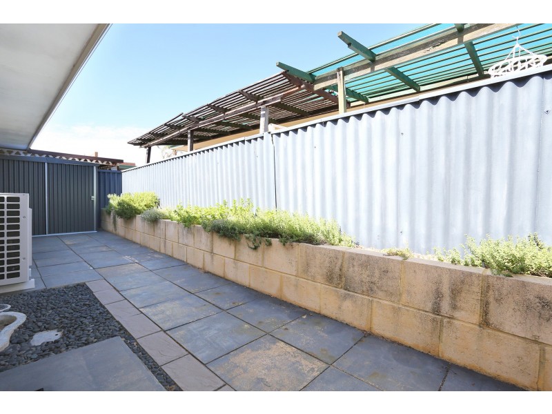 4/8 Creery Street, Dudley Park WA 6210