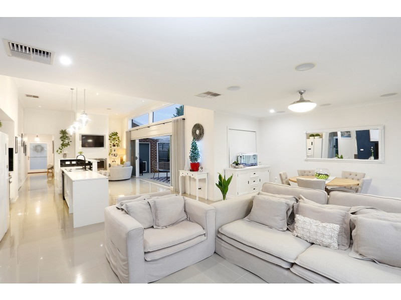 34 Columbia Street, Tarneit VIC 3029