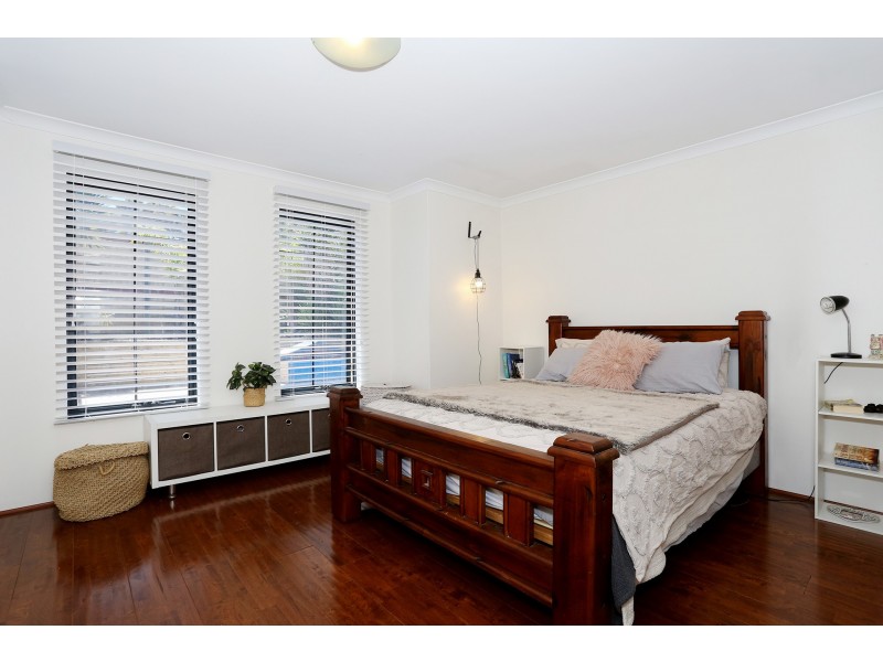 37 Minderoo Crescent, Golden Bay WA 6174