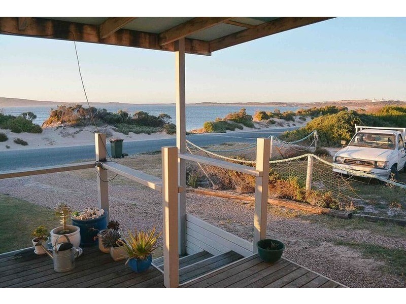 26 Esplanade, Elliston SA 5670