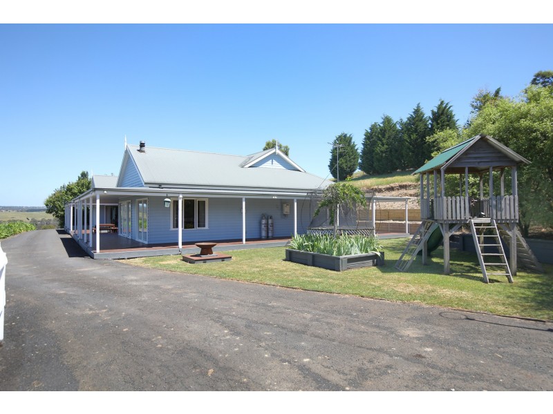 4 Cochrane Court, Wandong VIC 3758