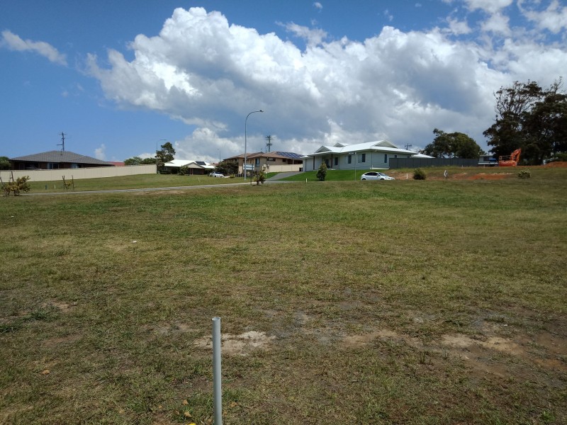 5 Marra Drive, Old Bar NSW 2430