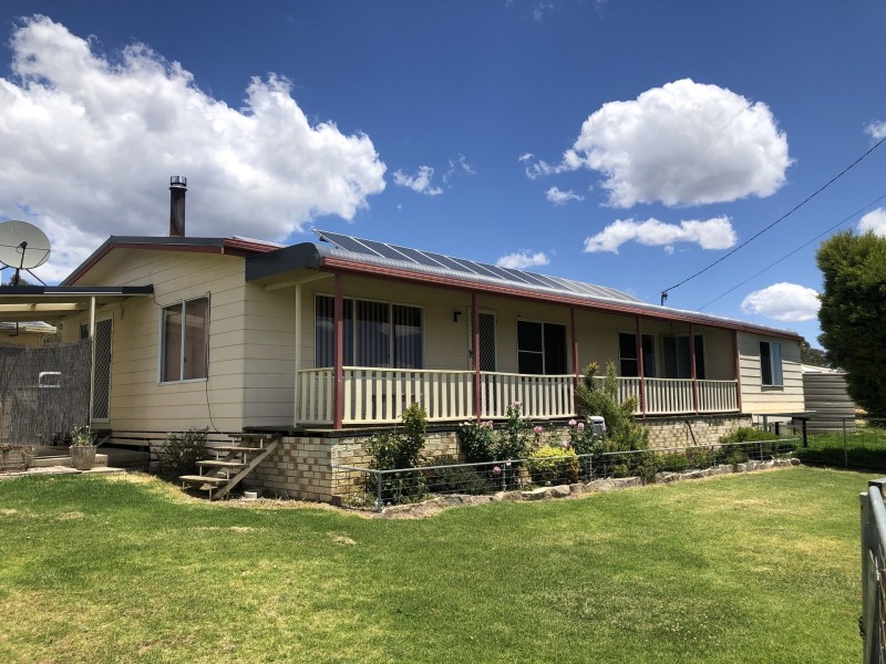 20 Potter Avenue, Emmaville NSW 2371