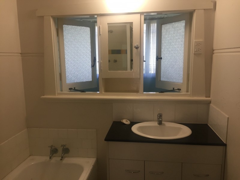 115 Tenth Avenue, Inglewood WA 6052