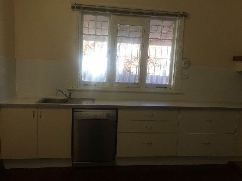 115 Tenth Avenue, Inglewood WA 6052