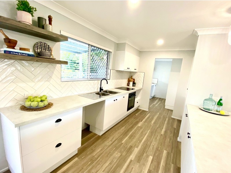 8 Equinna Court, Kirwan QLD 4817