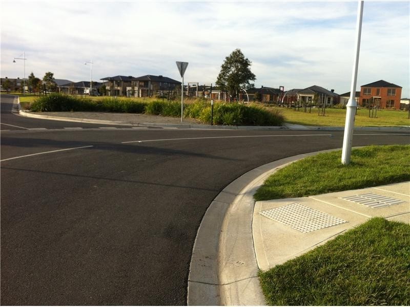 30 Whitetop Drive, Point Cook VIC 3030