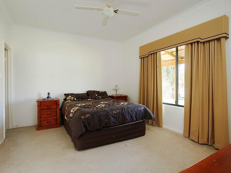 8 Wallace Street, Mundijong WA 6123