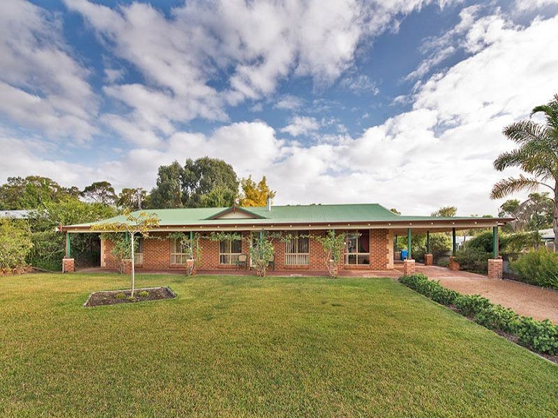 72 Williamson Avenue, Narrikup WA 6326