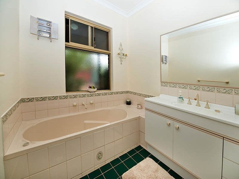 72 Williamson Avenue, Narrikup WA 6326