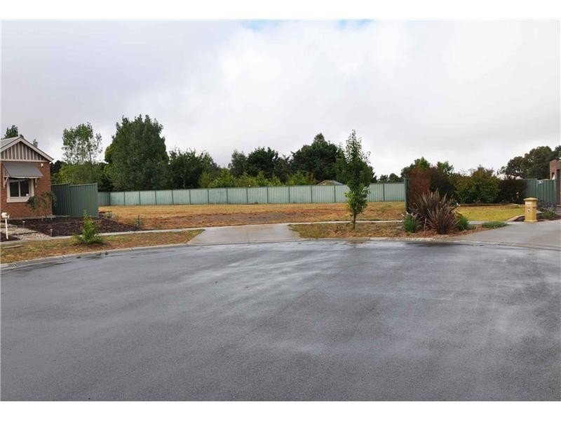 10 Sunline Court, Ballan VIC 3342