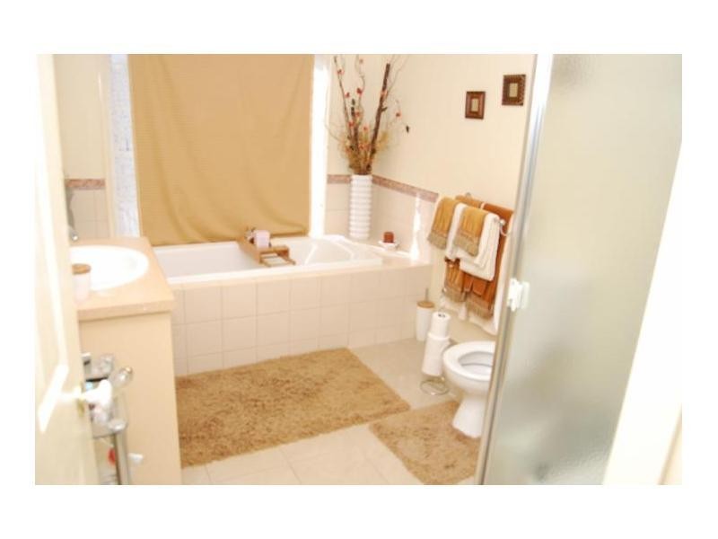 12 Tarcoola Drive, Burnside VIC 3023