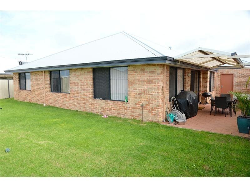 36 Scorpio Drive, Mckail WA 6330