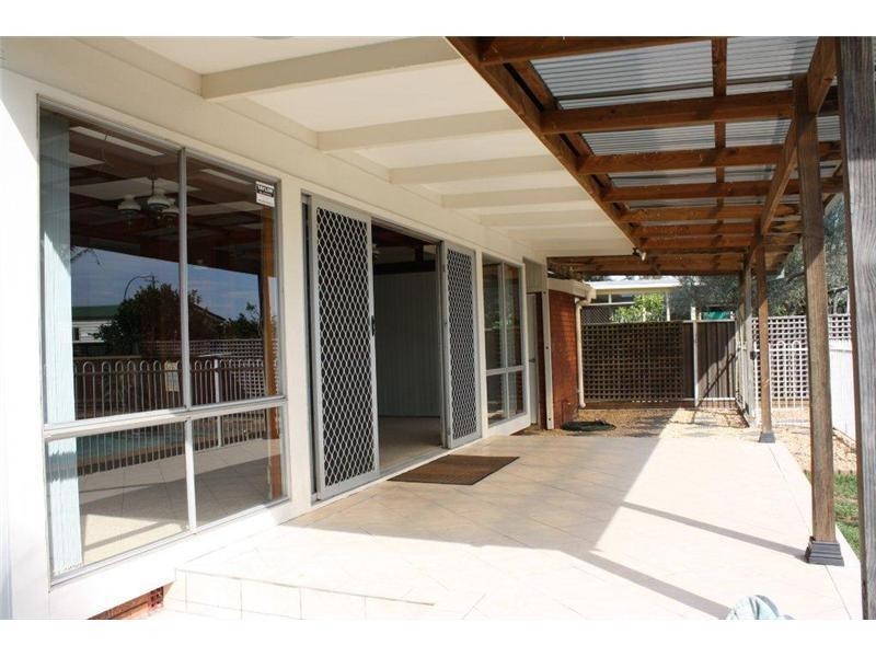 16 Oakland Avenue, Windang NSW 2528