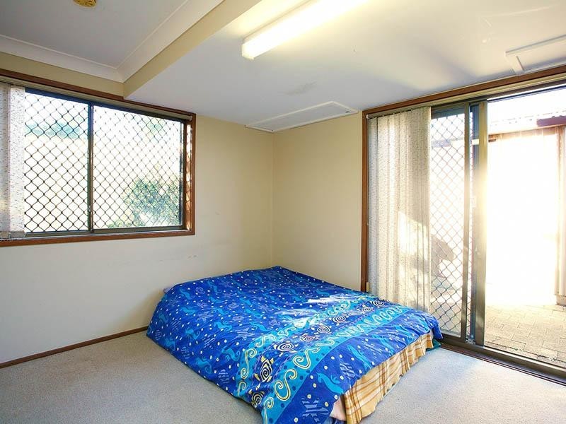1 Jade Court, Georges Hall NSW 2198