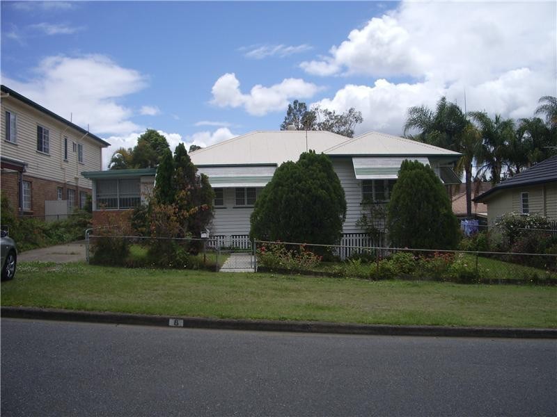8 Ursus Street, Seven Hills QLD 4170